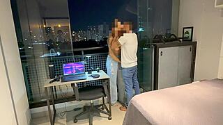 magrinha gostosa levando macetada na buceta