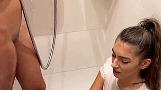 lesbian shower to sloppy double blowjob competition