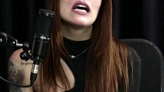 É Uma Dominatrix Não Chutaria O Saco Do Homem E Transou Com Cinco