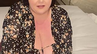 Bbw wants you to admire her huge curves