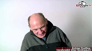 Deutsche oma vom opa auf der stra�e angeflirtet und gefickt