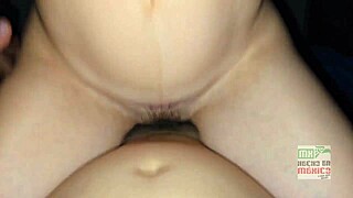 Mexicana caliente haciendo patitos en mi verga y sus juguitos de princesa