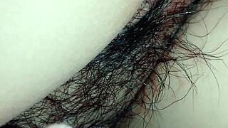 Single mom shows her hairy look