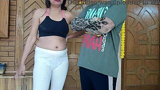 Remaja 18+ Ditipu Lakukan Yoga Bogel Dengan Jurulatih