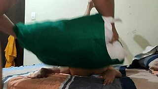 Büyük Kıçlı Üvey Kızım Dar Amını Sikince Bağırıyor