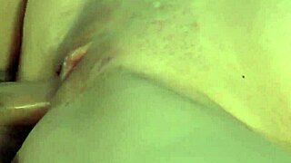 甜蜜口交和吞精，惊艳高清第18卷！