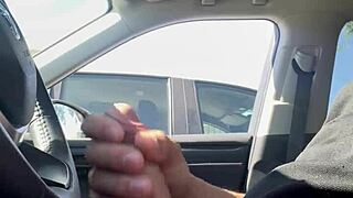 Javno tvegano flashing v avtu, moram pokazati vse!