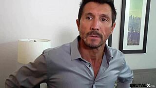 लेक्सी लोर को हॉर्नी स्टेपडैड द्वारा हार्ड लिया जाता है क्लोज एक्शन में