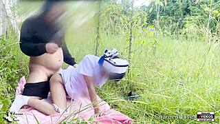 เย็ดพยาบาลผอมในป่าหลังโรงพยาบาล