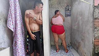 Říká, neočekávaný prc s hodně spermatem na velké kozy mé nadržené sousedky.