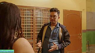 भारतीय मालकिन ड्राइवर के साथ रैंच में गर्म चोदाई करती है