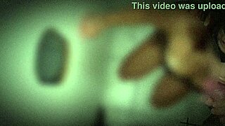 Vay! Gloryhole kabininde ilk defa!