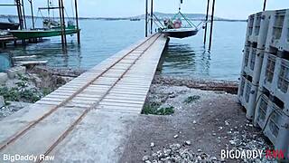 สาวอายุ 18+ ดูดและแตกเชคในฟลอริปา คมารอเต