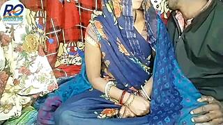 मैं यकीन नहीं कर सकती कि राशी आंटी ने वाइल्ड फिंगरिंग के लिए अपनी साड़ी उठाई।