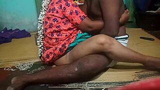 इंडियन आंटी गेट्स सुपर हॉट विथ स्टेप बॉयफ्रेंड! 🔥