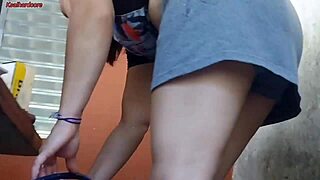 Pembantu Grebek Kontol Suami, Nyemplung Dalam