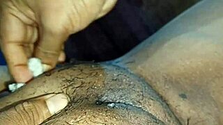 丈夫在家自拍剃妻子的阴毛