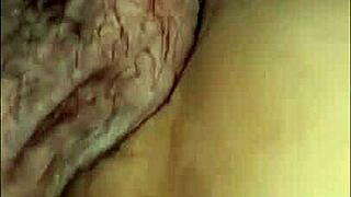 Pasangan Indonesia blowjob antusias hampir bikin dia muntah