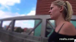 Glamor cseh tini elcsábítva szupermarketben POV döngetésre