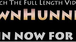 Krásná ebony babe Katt Garcia dostává anální psí styl, prstění v misionáři s velkými prsy a prdelním šukáním