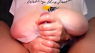 Wanna see my wife finger my dick on the street before public cumshots?!