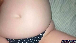 南瓜女王撩开内裤调情