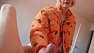 oh god i love this amateur homemade facial cum splashing everywhere on her pretty face feels so damn good