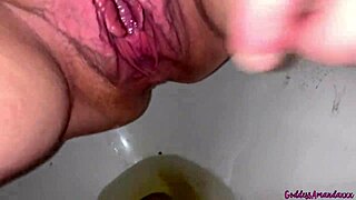 想象成为我每天尿尿的脏厕所