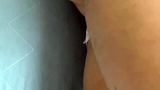 Fodendo a buceta apertada perfeita da minha enteada pequena