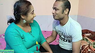 La Desi Bhabhi parle cochon pendant une baise hardcore bengali