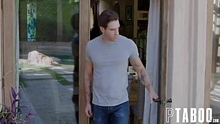 एलीसन रे और केन फील्स हार्डकोर सर्विसिंग की डिमांड करते हैं।